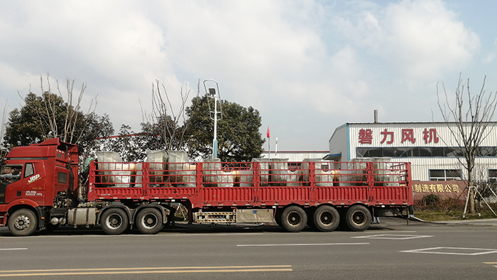 風機廠家:磐力風機出貨九臺寧波玻璃鋼風機